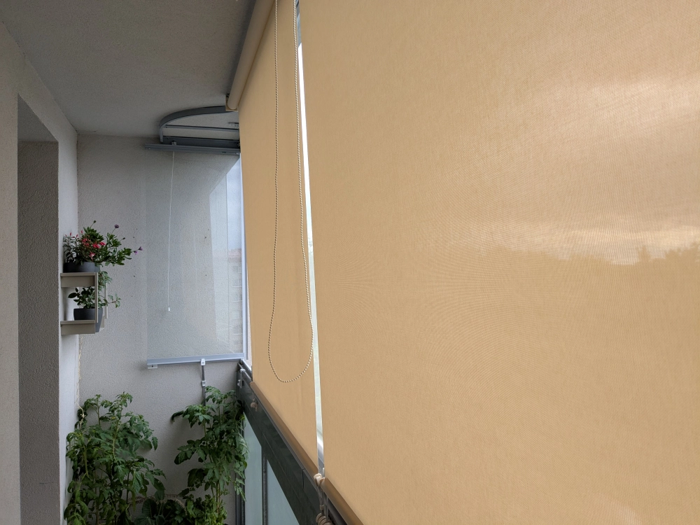 Balkonová screenová roleta